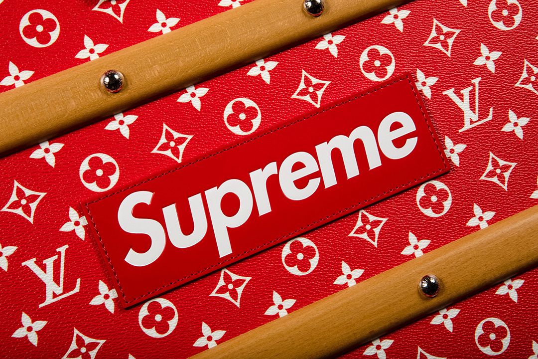 2017 Supreme x Louis Vuitton Red Monogram Trunk Set of 2