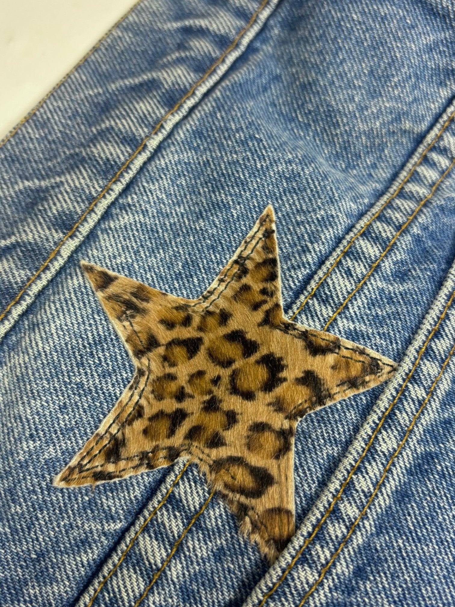 Chrome Hearts Cheetah Star Patch Levi's Denim Jeans