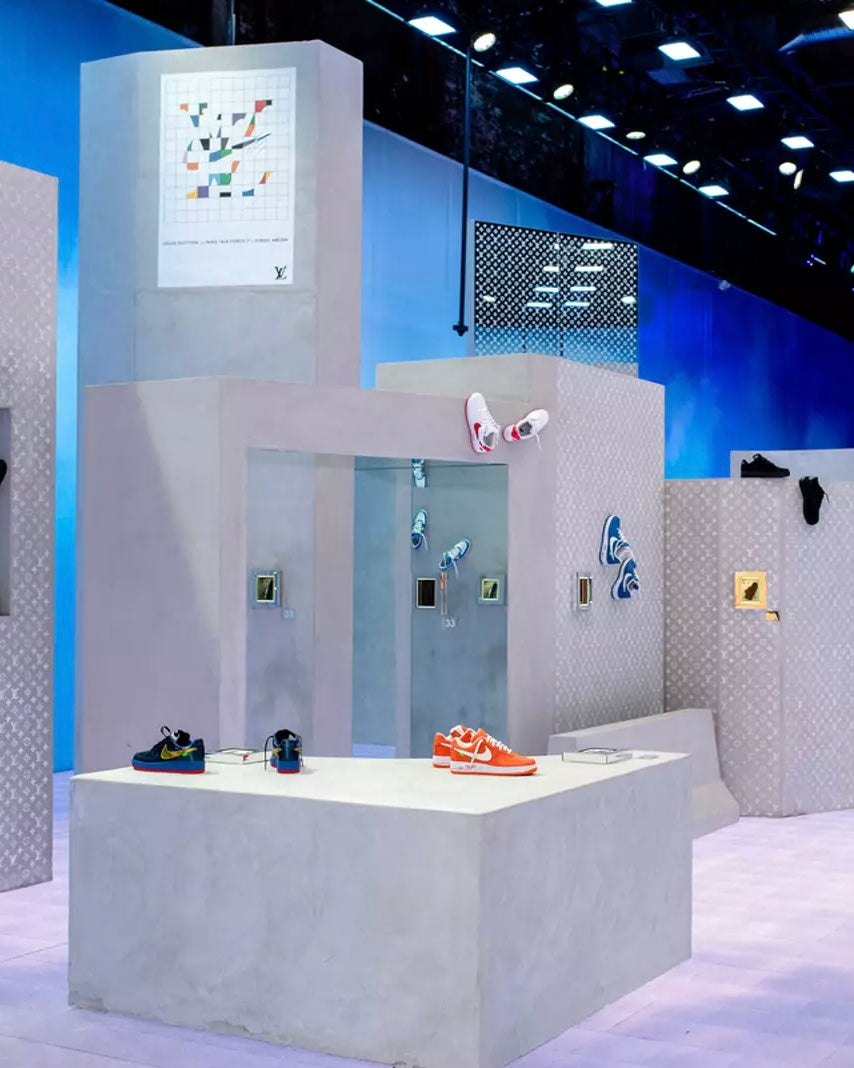 LOUIS VUITTON x NIKE AIR FORCE 1 RED